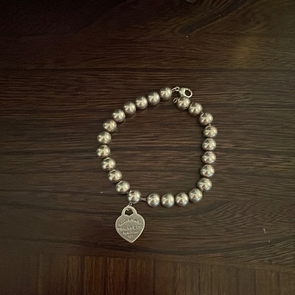 Tiffany & Co. sterling silver beaded bracelet. - Picture 2 of 2